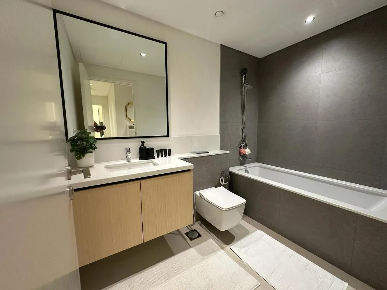 Luxury Apartment Burj Crown Burj Khalifa View Dubai 0*,  United Arab Emirates